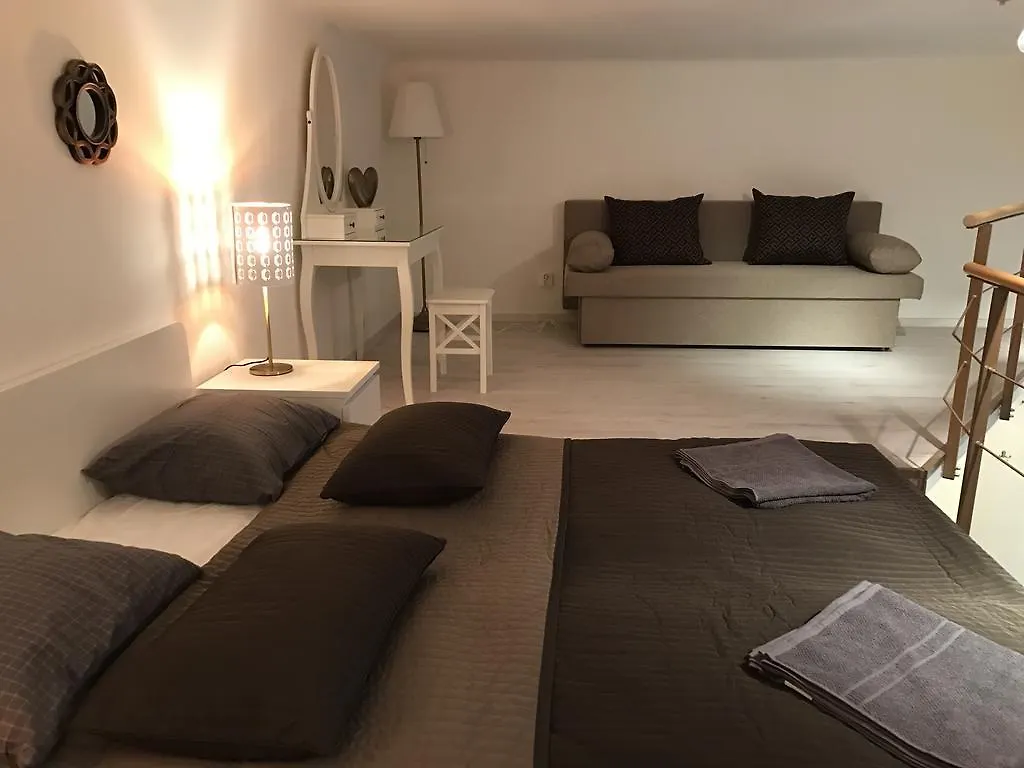 Goldcentral Apartment Gozsdu Budapesta Ungaria